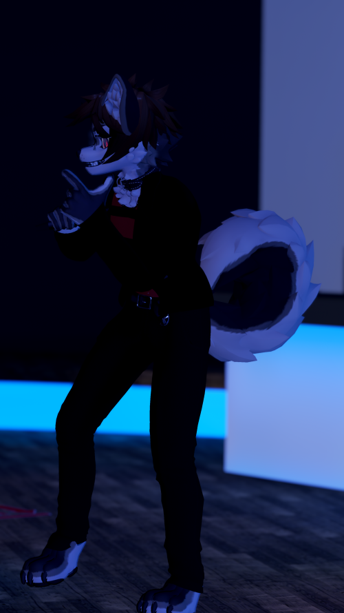 VRChat_2024-12-31_01-03-57.080_2160x3840.png