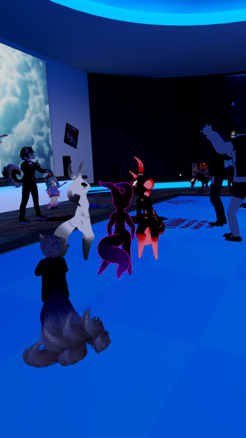 VRChat_2024-12-31_01-04-49.405_2160x3840.png