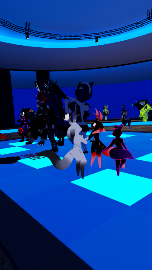 VRChat_2024-12-31_01-04-52.801_2160x3840.png