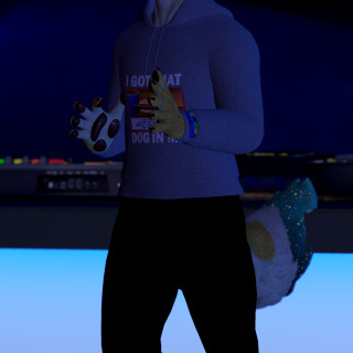 VRChat_2024-12-31_21-04-28.165_2160x3840
