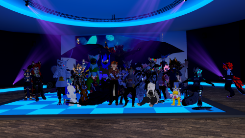 VRChat_2024-12-31_22-03-19.045_3840x2160.png