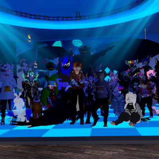 VRChat_2024-12-31_22-03-28.570_3840x2160