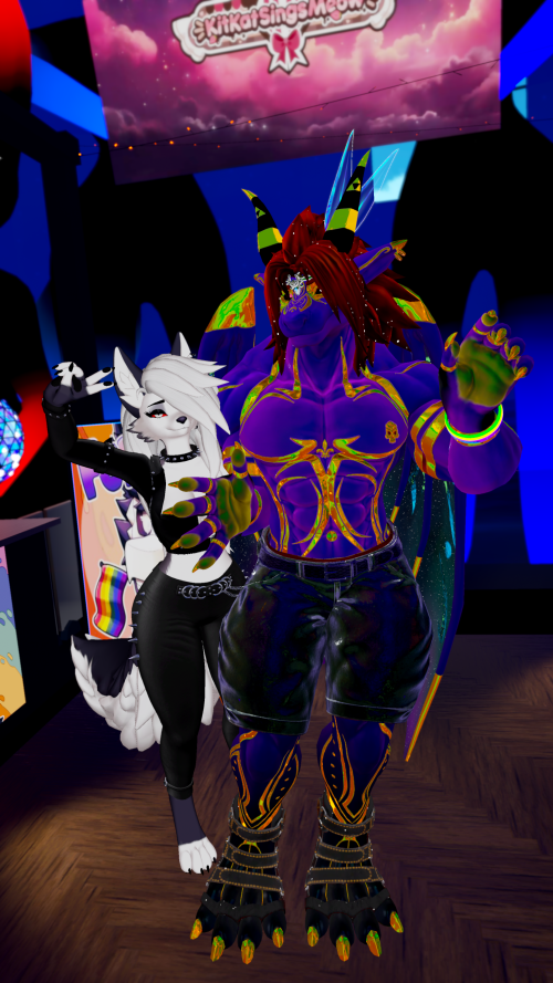VRChat_2024-12-31_23-05-56.070_2160x3840.png