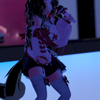 VRChat_2024-12-31_23-14-40.504_2160x3840