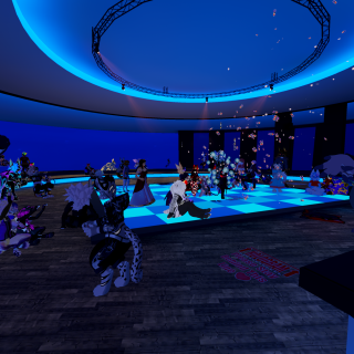 VRChat_2025-01-01_01-50-19.344_3840x2160