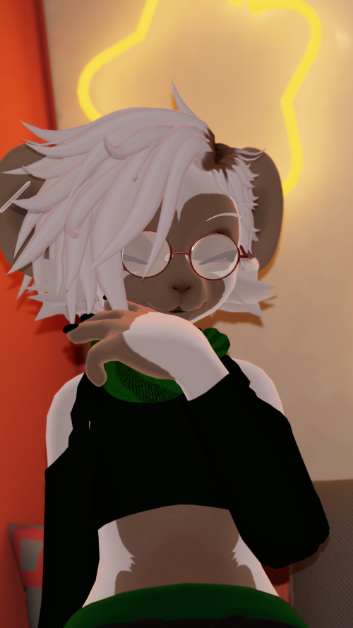 VRChat_2025-02-04_20-53-26.551_3840x2160.png