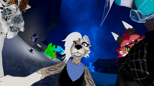 VRChat_2025-02-06_22-35-46.342_3840x2160.png