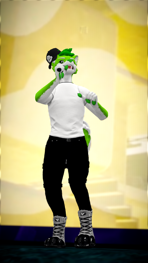 VRChat_2025-02-07_22-01-00.054_2160x3840.png