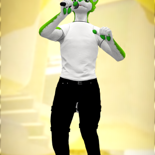 VRChat_2025-02-07_22-01-01.909_2160x3840