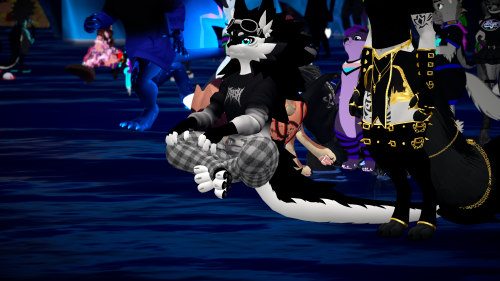 VRChat_2025-02-08_00-09-18.471_3840x2160.png