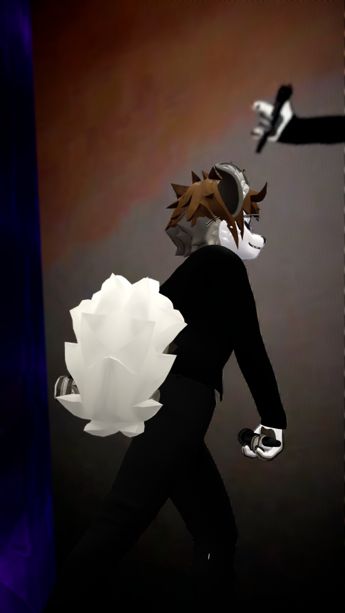 VRChat_2025-02-08_01-04-37.137_2160x3840.png
