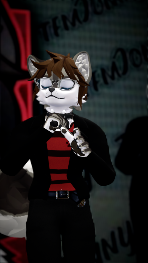 VRChat_2025-02-08_01-18-58.544_2160x3840.png