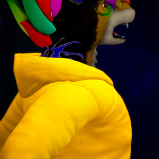 VRChat_2025-02-08_22-02-41.279_2160x3840