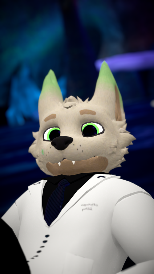 VRChat_2025-02-08_22-40-26.611_2160x3840.png