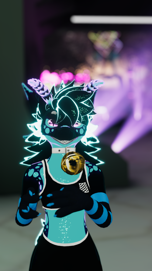 VRChat_2025-02-09_18-52-07.580_2160x3840.png