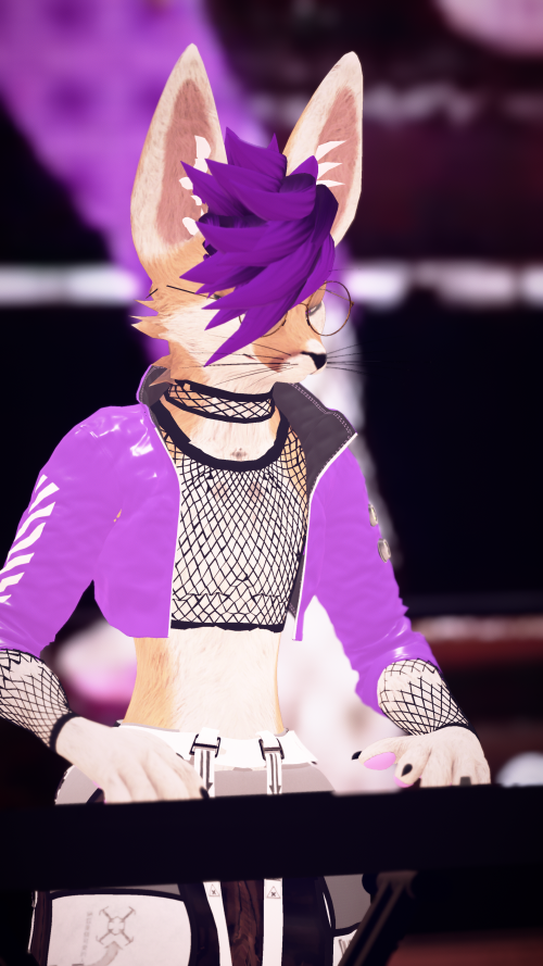 VRChat_2025-03-28_19-25-03.140_2160x3840.png