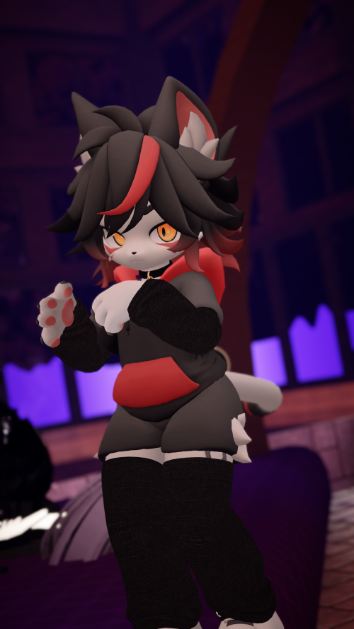 VRChat_2025-03-28_19-32-48.785_2160x3840.png