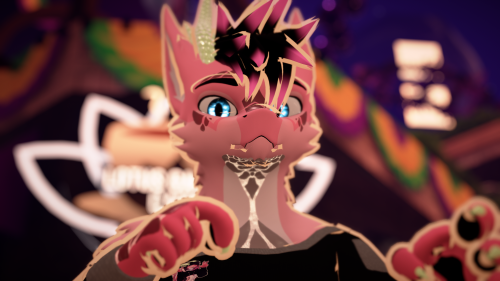 VRChat_2025-03-28_20-34-25.607_3840x2160.png