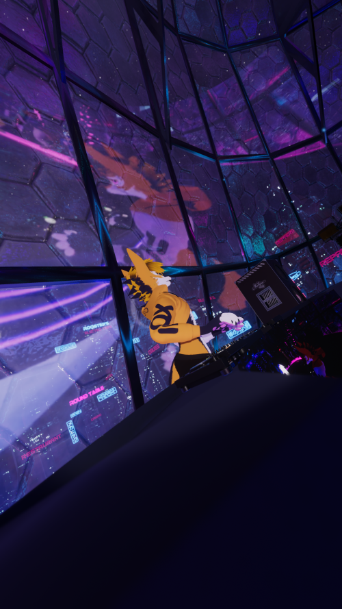 VRChat_2026-04-17_15-46-37.495_1440x2560.png