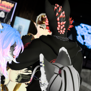 VRChat_2026-05-15_18-09-57.388_3840x2160