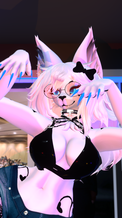 VRChat_2026-05-16_00-24-43.174_3840x2160.png