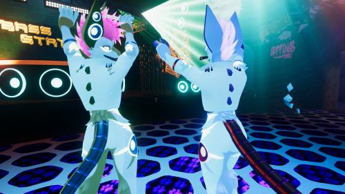 VRChat_2026-05-19_00-01-14.547_1080x1920.png