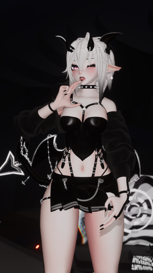 VRChat_2026-05-23_00-30-54.034_3840x2160.png